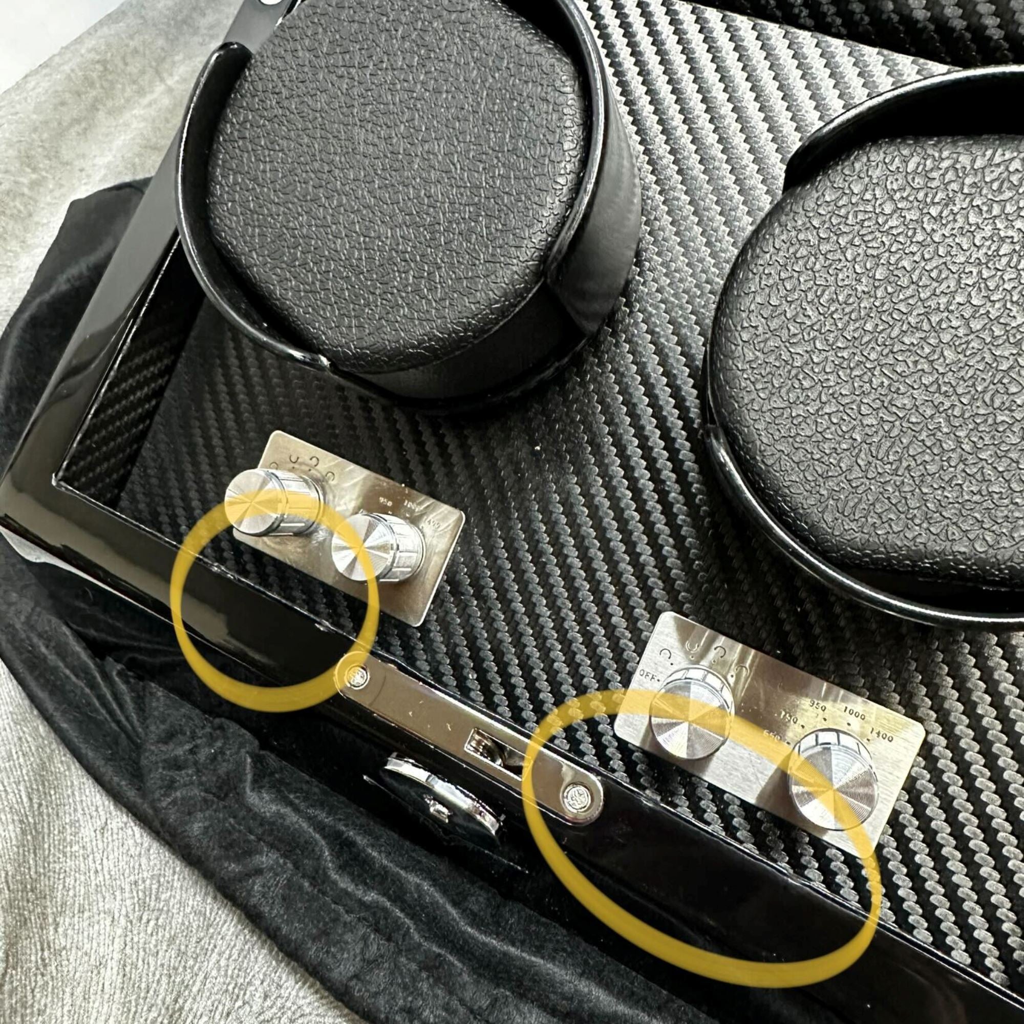 Seconds - Waratah Black Carbon Fibre Watch Winder Box for 2 Watches (f) Seconds Clinks