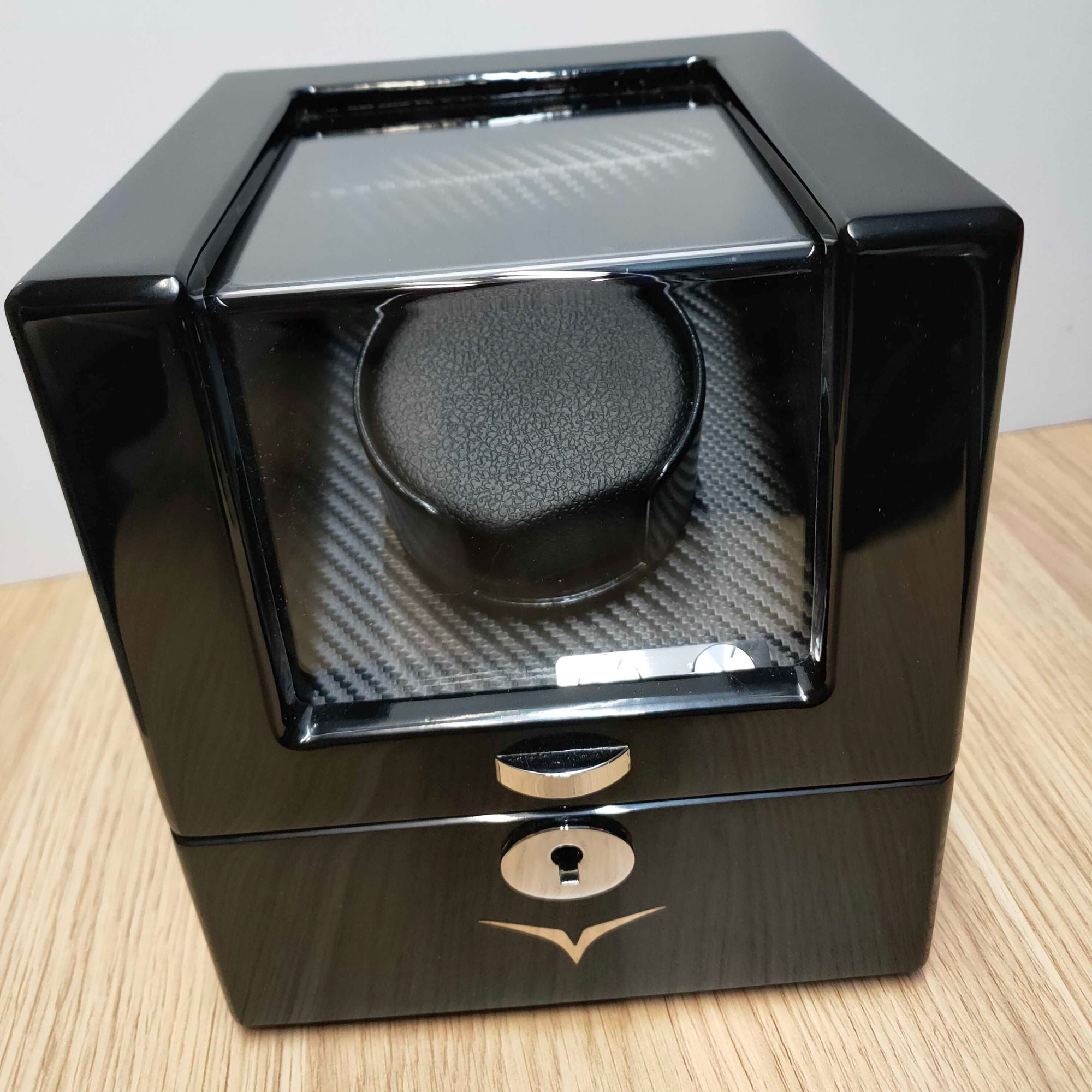 Seconds - Waratah Watch Winder Box for 1 Watch in Black (b) Seconds Clinks 